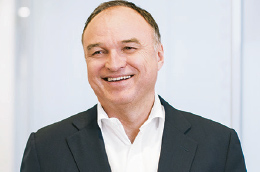 CEO Thomas Ebeling (Foto)